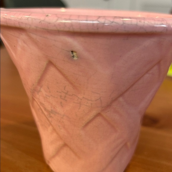 Vintage Pink USA Pottery Planter Vase – Crackle Glaze, Mid-Cent - Picture 9 of 10